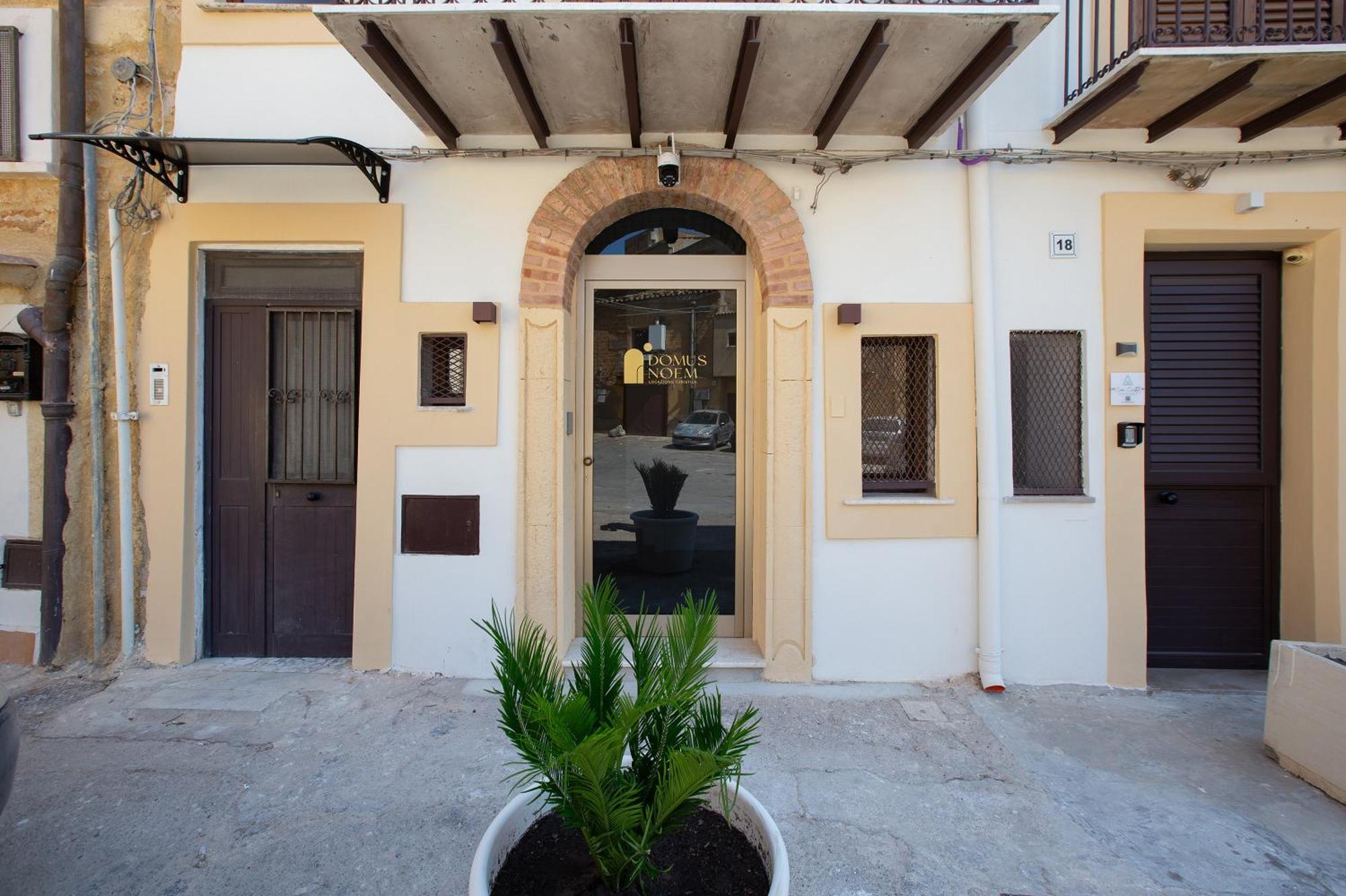 Hotel Domus Noem - Locazione Turistica Agrigento Exterior foto